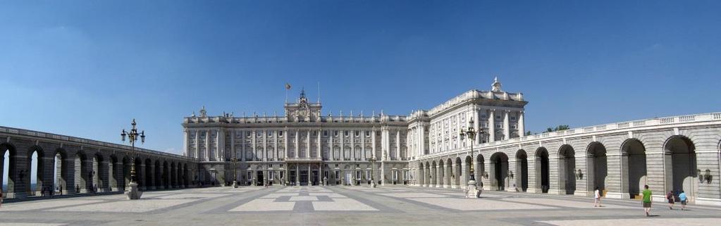 4 Dag 4 Byvandring, Palacio Reial & flamenco (F, M) Reiseleder Eva viser oss flere sider av byen til fots, og vi får en guidet omvisning i kongefamiliens residens Palacio Real.