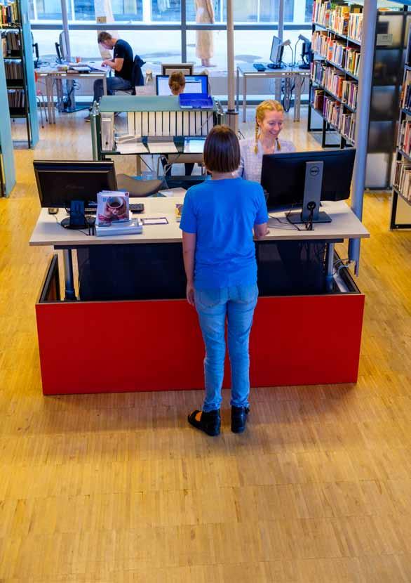 Åpningstider Utenom betjent åpningstid er alle bibliotek selvbetjente mellom kl 07.00 og 22.00 Hovedbiblioteket: Man-tors: 09.00-19.00 Fredag: 09.00-16.00 Lørdag: 11.00-15.00 Søndag: 12.00-16.00 Byarkivet: Tirsdag kl.