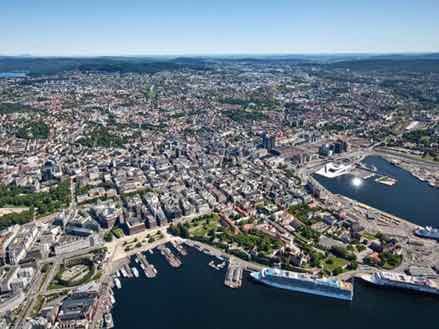 Oslo Kommune Fjordby omgitt av skogkledde åser Har økt med 200 000 innbyggere siden 1980-tallet og