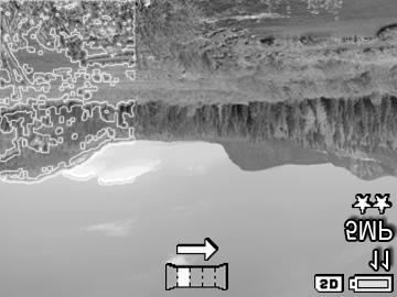 PASTABA Panoramos kadrai yra sujungiami iš kair s dešin, tod l j s pirmoasis kadras turi b ti kairiausias panoramos perži roje. 2 Paspauskite mygtuk Užraktas pirmam panoramos kadrui fotografuoti.