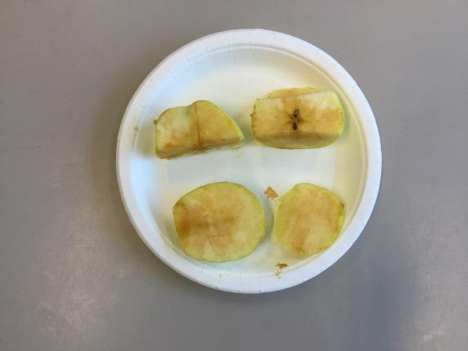 Her har vi bilder av eplene som vi delte opp.