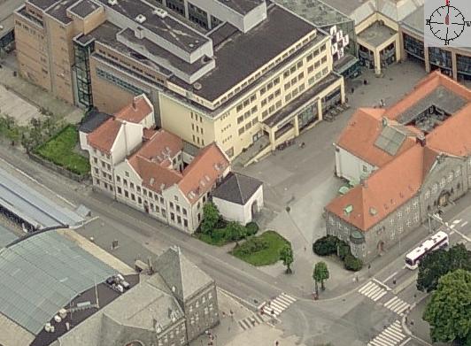 SAKSUTREDNING Bakgrunn for saka Brødr Lohne Sølvvarefabrikk AS har i mange år oppfordret Bergen kommune om en avklaring av deres eiendom i Kaigaten.