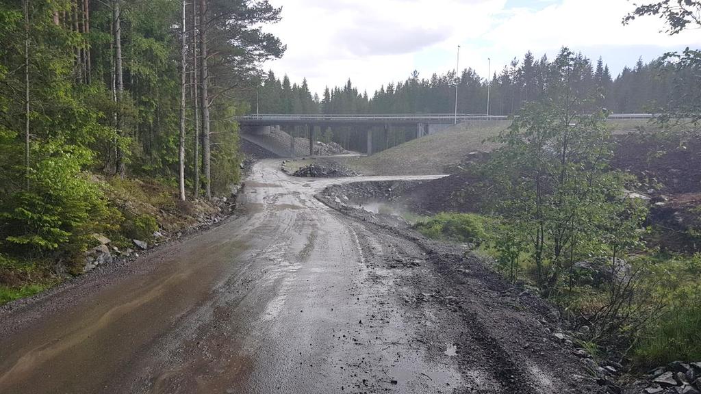 1 Adkomst til Høgås og Joarknatten vindkraftverk Da Høgås/Joarknatten vindkraftverk ble omsøkt i 2013 hadde bygging av ny E-18 gjennom Marker kommune ikke startet.