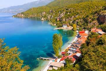 Etter lunsj er det litt tid på egen hånd før vi forlater Tirana, og setter kurs for Ohrid hvor vi reiser gjennom et veldig vakkert landskap underveis.