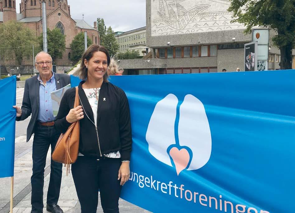 Mariann var med på demonstrasjonen 28. august for raskere godkjenning av nye medisiner. Foto: Kjell Arnestad de noen «skyggepartier» rundt hjerte og i brystet.