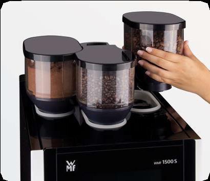 PERIODEVIS RENGJØRING Rengjøring kaffebønnebeholder Dette trenger du: Multiverktøyet. Myk fuktig klut. 15 MIN Kaffebønnebeholderen må rengjøres for hånd med fuktig klut (må ikke i oppvaskmaskin).