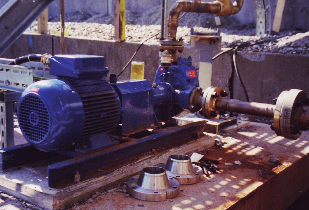 Referanse ark: Statoil Mongstad Selvsugende sentrifugalpumpe levert til Statoil Mongstad Selvsugende sentrifugalpumpe for lensing av olje kulvert.