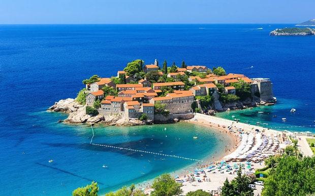 Fritid her til lunsj og retur til hotellet i Dubrovnik via fergeleiet Lepetane. Vi er tilbake på hotellet tidlig kveld og spiser middag her.