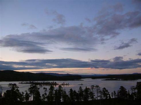 Bilder fra området Øyingen Utsikt over Øyingen om kvelden.