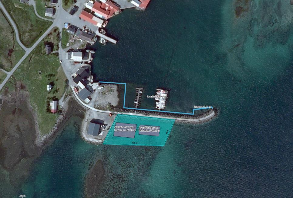 Kaia dimensjoneres for fartøy rundt 40-50 m, og kan dermed ta imot store fiskebåter, brønnbåter og små kystfraktefartøy. Fredvang kan da også brukes av flere fartøy som nødhavn.