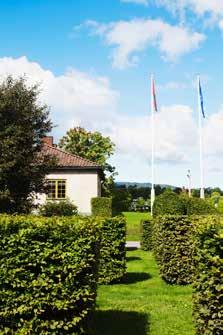 Oxenøen Bruk var Norges mest avanserte gartnerianlegg, tegnet av Magnus Poulson, som også har tegnet rådhusene i Oslo og Bærum.