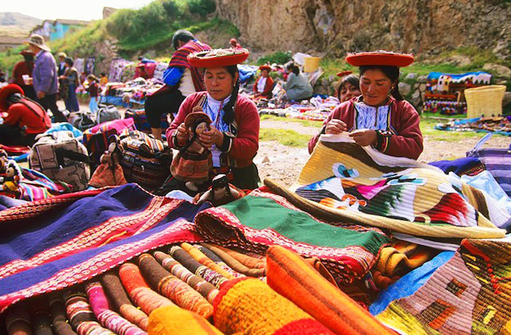 Dag 13. Inkafolkets Hellige dal Vår rundreise i Peru går i dag til Inkaenes hellige dal. The Sacred Valley. Vi drar fra Cusco med buss inn i kjernen av Quechua-kulturen.
