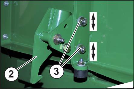 9 Innstilling/kontroll av låsemekanismen til sidedekselet KMG000-042 Låsemekanismen (2) forhindrer at sidedekselet slår seg opp og at fremmedlegemer slynges ut under arbeidet.