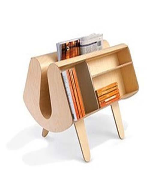 Tipi~en primer za ovoj stil e stolicata Antelope od Ernest Rejs, tekstilnite dizajni na Lisjen Dej.