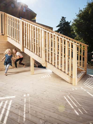 Men bare det rent estetiske et vakkert naturfarget og med tiden sølvgrått patinert treverk, er nok for mange som velger OrganoWood bare for den sakens skyld.