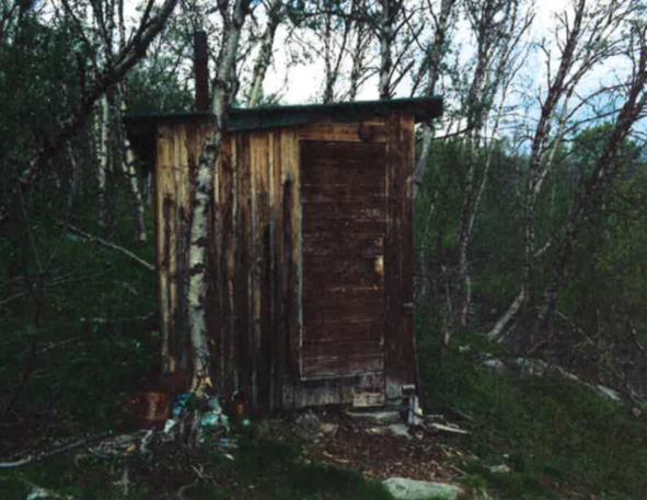 Foto 1 og 2: Hytta sett fra utsiden Foto 3: Hytta på innsiden Plangrunnlag Punktfeste som søkes fradelt, er arealdisponert til landbruk-, natur-