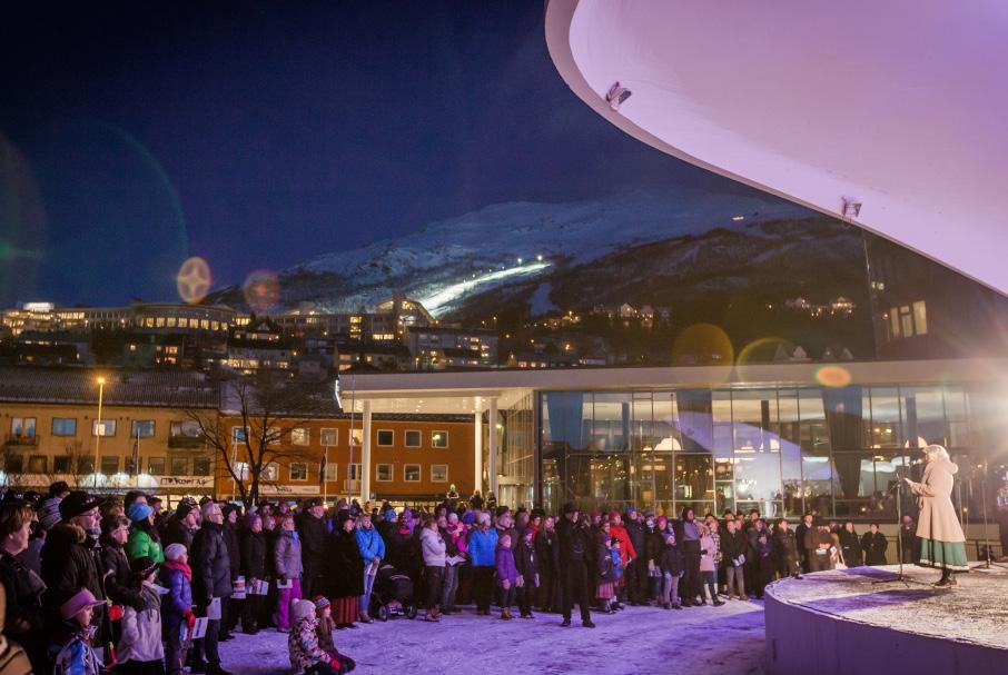 Vinterfestuka Vinterfestuka er en av festivalene i Nord-Norge som har størst deltakelse og engasjement.
