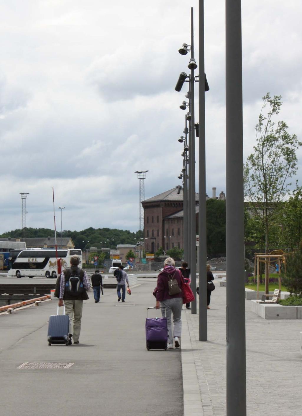 Tilrettelegging for bevegelse Korte avstander Slett overflate enkel å gå/trille på Stigninger bør være så slake som mulig Unngå