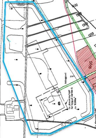 Samlet tomteområde for Skvadronbygget og Vedlikeholdsbygget utgjør i størrelsesorden 130 dekar, mens grunnflaten til hvert av byggene er i størrelsesorden 10 dekar.