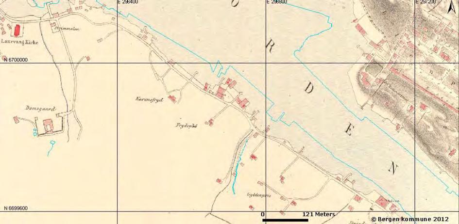 planområdet omtrentlig markert med blå sirkel Kartet fra 1883 viser datidens og nåtidens strandlinje (blå linje).