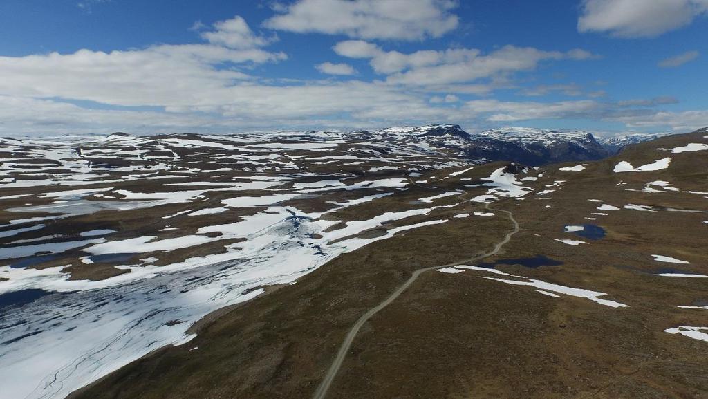 Troms Kraft Produksjon AS 17 2.6 ØVRIGE LANDSKAPSINNGREP 2.6.1 Vegbygging Det er vegadkomst til magasinet og vegen er åpen for allmenn ferdsel i barmarkssesongen.