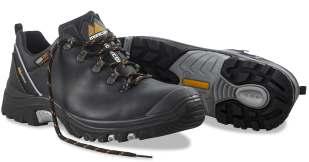 Skoene leveres både som vind- og vanntette, og de har ventilasjon som holder føttene tørre under alle forhold.