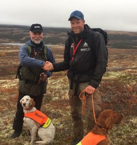 Røsslig støkker rype, respekterer. Kort tid etter støkker førerne rype.