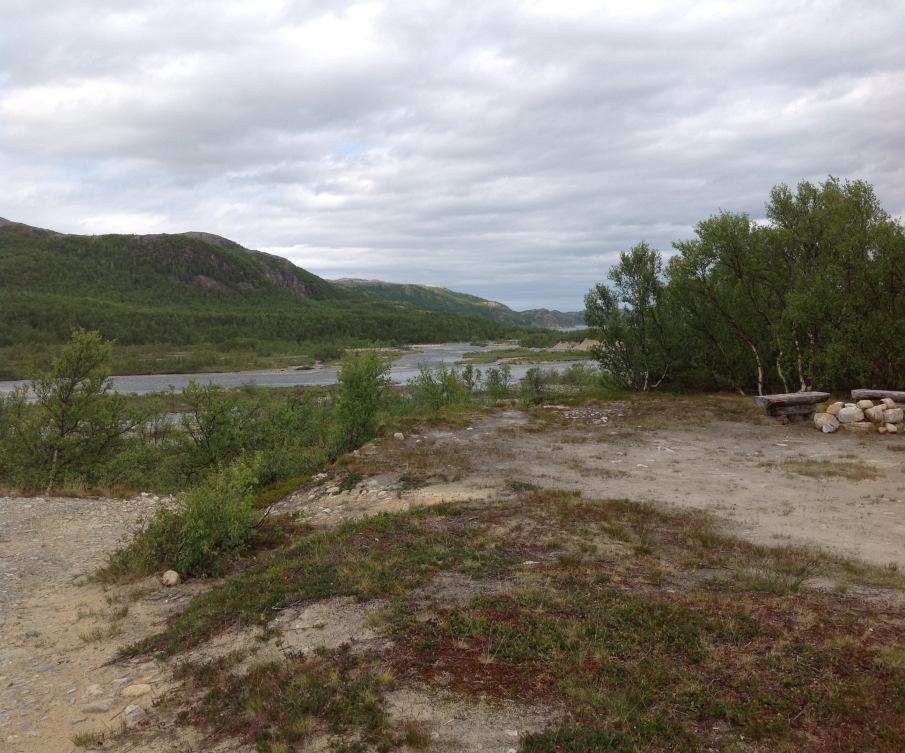 Forord Vannregionmyndigheten i Finnmark (Finnmark fylkeskommune) skal innen 1. juli 2014 sende på høring et utkast til regional vannforvaltningsplan med tiltaksprogram for perioden 2016-2021.