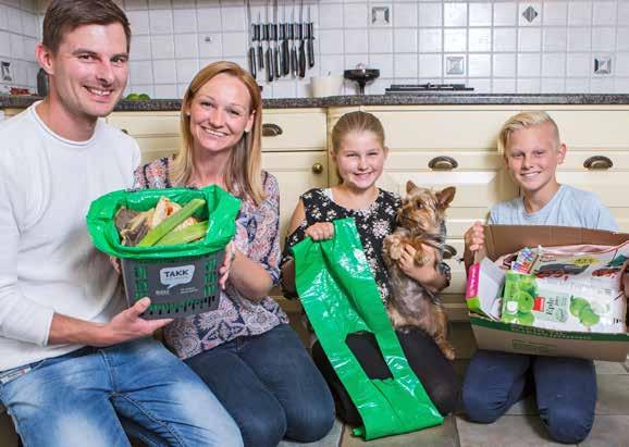 Tore, kona Mette og de to barna Dennis (13) og Dina (snart 10) har levd med den nye søppelsorterings løsningen et års tid.