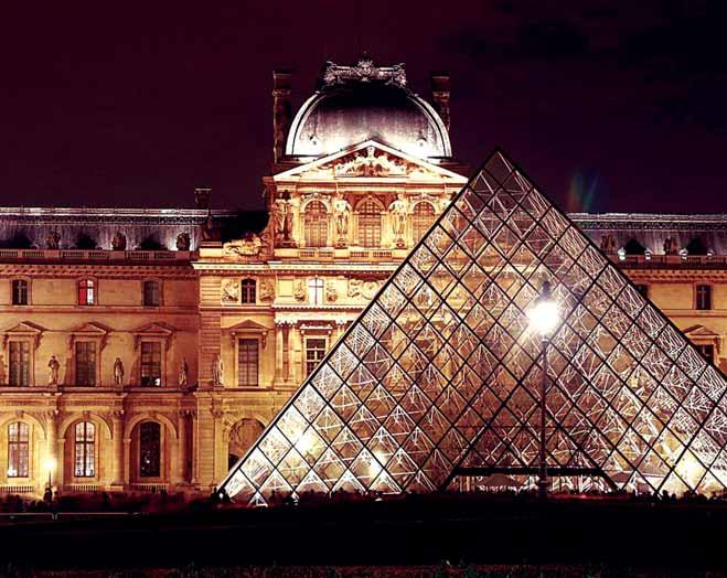 Musee du Louvre, Paris Et biblioteksystem med skjulte skatter; små gullkorn som ligger i løsningen!