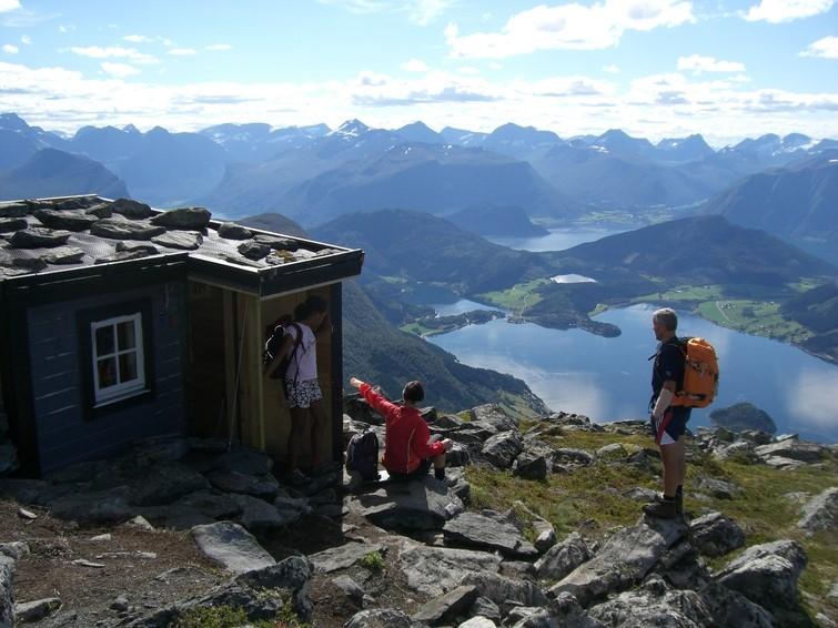 dugnad på Tarløysa, ved