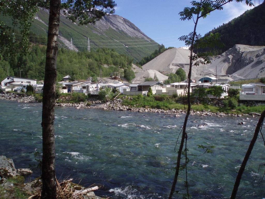 Søknad om konsesjon for grunnvannsuttak - Valldal vassverk 27 - Campingplass på østsiden av elva.