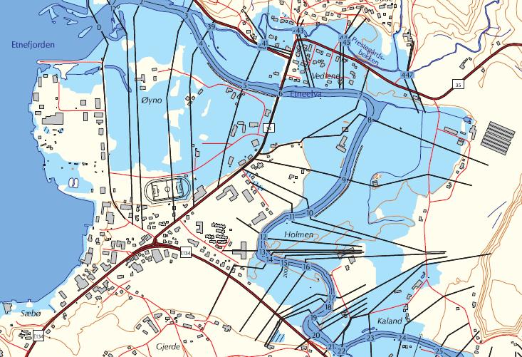 Flaumrapporten til NVE syner at flaumsonen for ein 200- års flaum ligg mellom 4,8 5,3 meter over havet ved planområdet i høve til flaum generert i profilane 8 10.