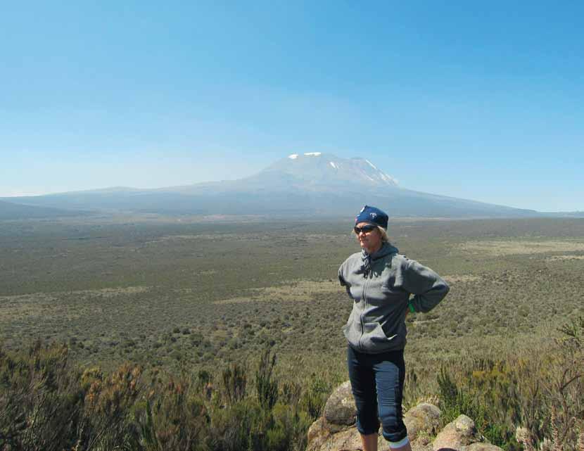 Til topps på Kilimanjaro - med parkinson tekst og foto: Linn dahl Jeg nådde toppen av Kilimanjaro, Uhuru Peak, Afrikas høyeste punkt på 5895 m, den 15. juli kl. 06.15 i år.