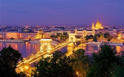 Budapest blir ofte beskrevet som "Lille Paris i Sentral-Europa".