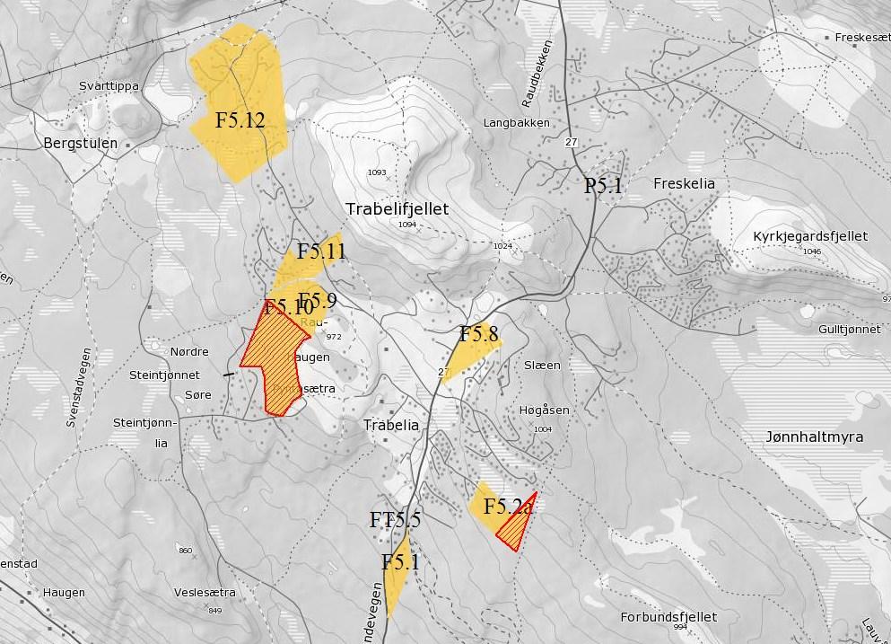 F5.11 F5.12 Ill: Kartet viser areal til ny fritidsbebyggelse slik dette var lagt ut til 2. gangs høring. Foreslått reduksjon er skravert med rødt.