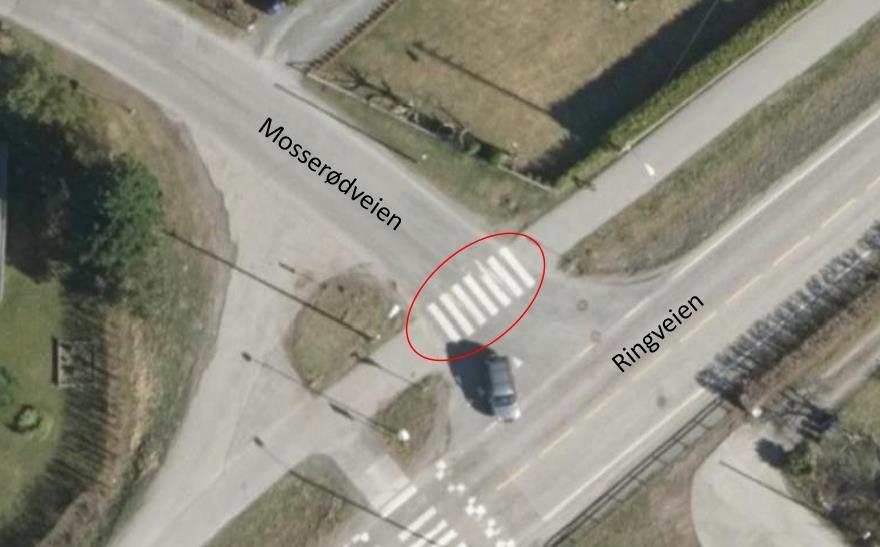 4. Tiltak Det anbefales å oppgradere dagens gangfelt, der gang- og sykkelveien langs Ringveien krysser Mosserødveien, til et opphøyd gangfelt.
