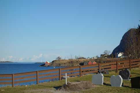 Då den gamle steinkyrkja vart hardt skadd av lynnedslag og brann, vart ei ny kyrkje oppført på same staden i 89.