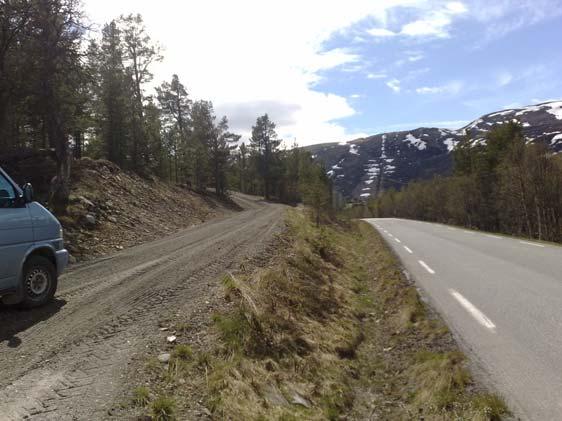 Nordplan side 6 Utgreiing av ein gang- og sykkelveg mellom Lemonsjøen alpin og Skardå camping sette opp støttemur da ein ikkje sparer mykje plass på å sette opp rekkverk, og avstand på 4 m (mellom