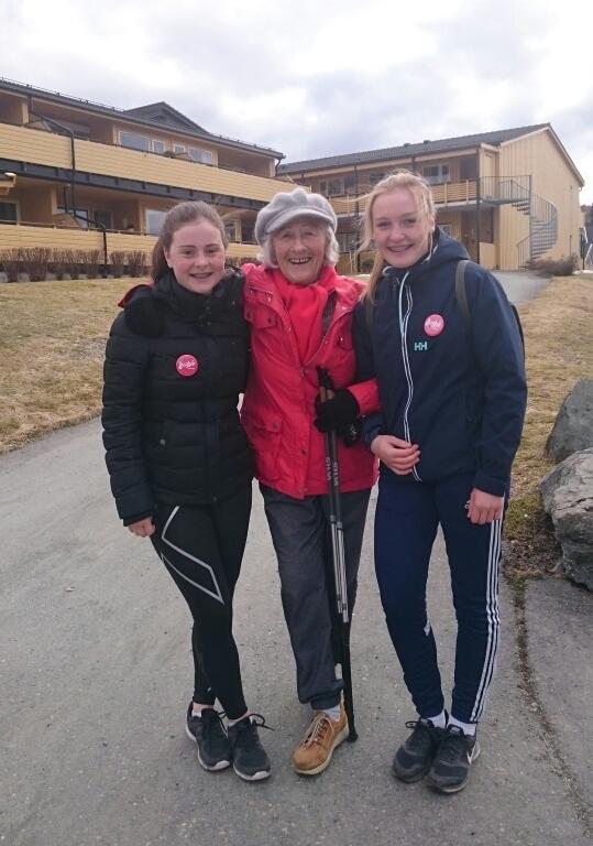 Livsgledefotballlag Livsgledefotballlag er er ordning der fotballspillere i alderen 15-16 år gjør en innsats for