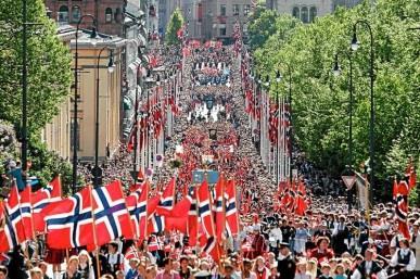 (tverrfaglig naturfag) asjonaldag Folk i verden (tverrfaglig kunst og håndverk) rafikk (verrfaglig kroppsøving) Bre Fortelling