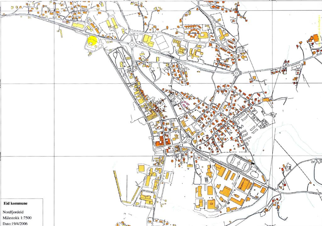 OMTALE AV PLANOMRÅDET Planområdet ligg sentralt like vest for Nordfjordeid sentrum, ved riksveg 15. I dag ligg ein bensinstasjon, ein restaurant og ein campingplass innanfor planområdet.