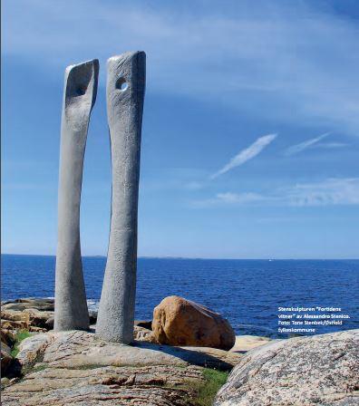 Mye matematikk 1+1 = 2 Skulpturpark Hvaler : Fortidens vitner av Allesandro Stenico i 2005-65+ 15,9 =
