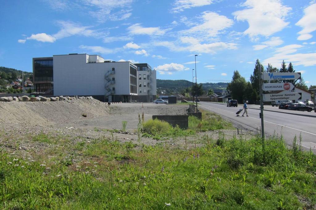 Hjørnet Rosenlundvegen / Industrigata Hjørnet mot Industrigata og Rosenlundvegen bærer preg av at området er under utvikling.