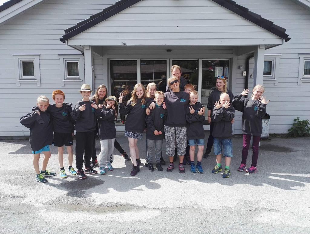 Forord: Vårres regionalt brukerstyrt senter Midt Norge gjennomførte sommeren 2016 (uke 26) en sommerleir for barn i alderen 10 12 år.