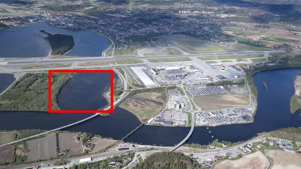 Trondheim lufthavn Værnes: Sikkerhet miljø kostnadsoptimalisering Masseoverskudd på over 3 millioner m3 Minimere anleggstrafikk på