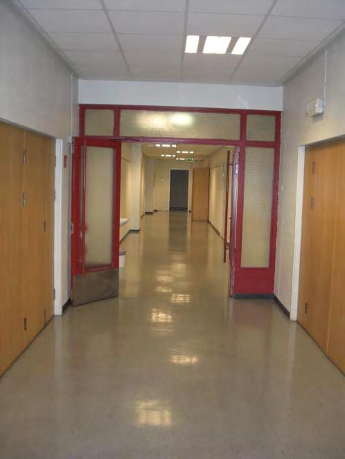BRUNDALEN VGS, BLOKK A-G 13 Typisk korridor. Typisk klasserom. 3.