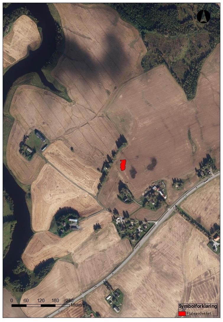 Figur 2: Flyfoto med utgravningsområdet markert med rødt (Kartgrunnlag: Statens