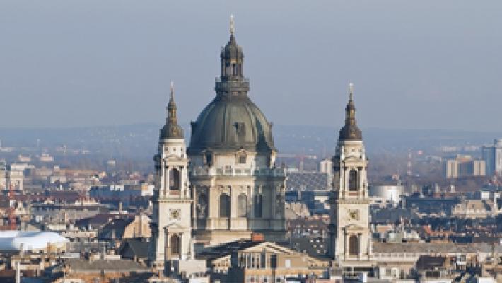 Basilikaen er oppkalt etter Szent István, Sankt Stefan som var den første kongen i Ungarn.