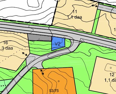 En ny vannpost V2(utsnitt til venstre) er planlagt i krysset mellom tomt 11 og 16. Her er det plass til parkering i forbindelse med at en benytter vannposten.